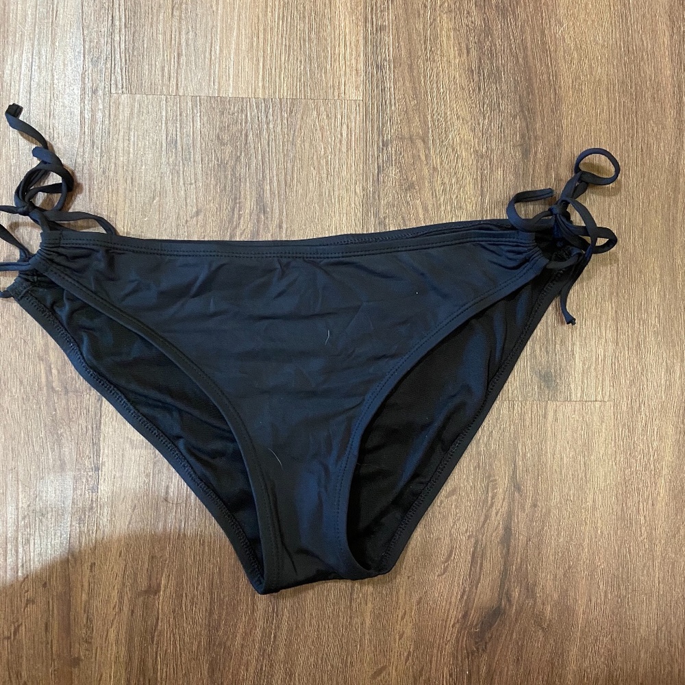 Swimsuit bottoms